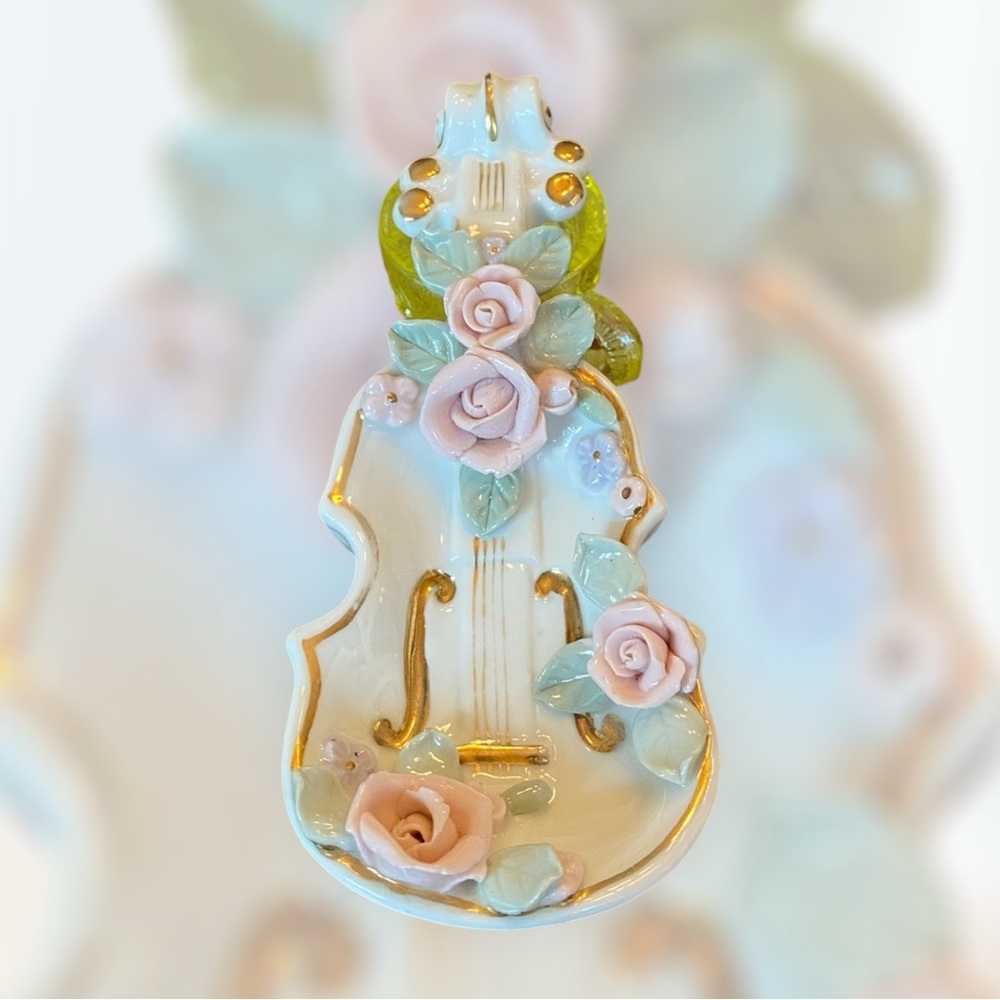 Vintage porcelain violin figure by Lefton China hand painted in Japan. - Picture 2 of 6